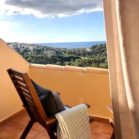 アパート Luxurious Duplex Penthouse With Golf And Sea Views ベナルマデナ