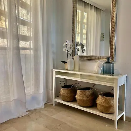 Luxurious Duplex Penthouse With Golf And Sea Views アパート ベナルマデナ
