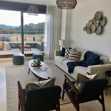 アパート Luxurious Duplex Penthouse With Golf And Sea Views ベナルマデナ