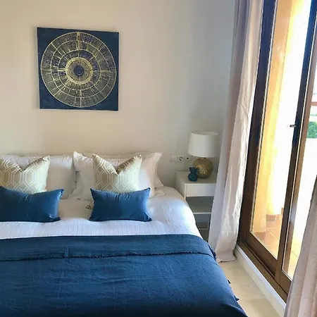 Luxurious Duplex Penthouse With Golf And Sea Views ベナルマデナ